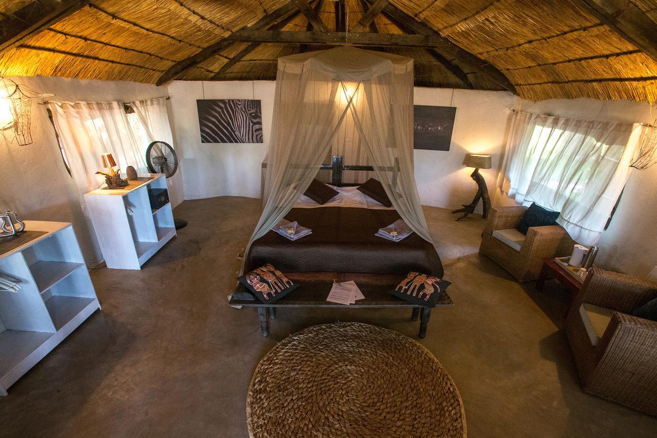 Track And Trail River Camp Kakumbi Экстерьер фото