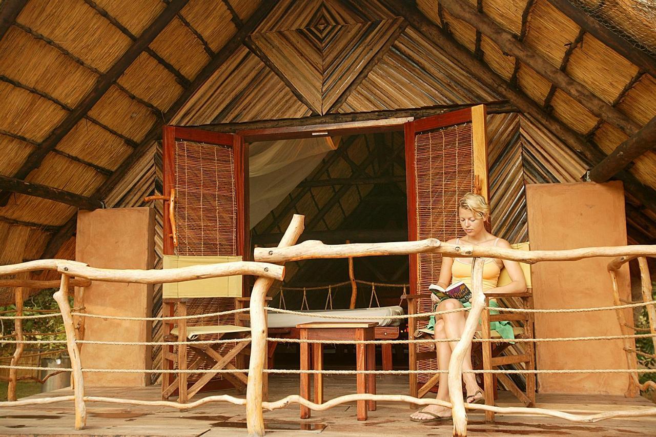 Track And Trail River Camp Kakumbi Экстерьер фото