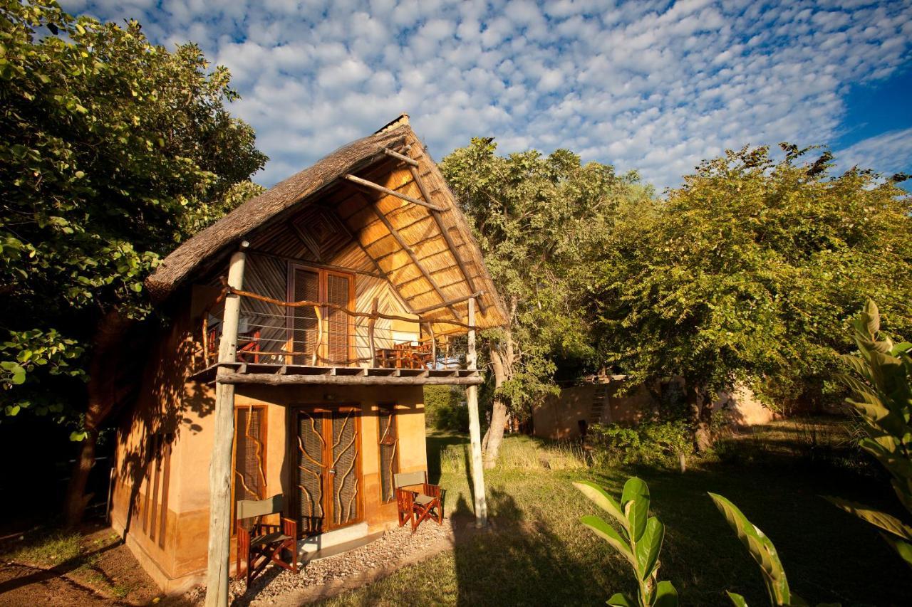 Track And Trail River Camp Kakumbi Экстерьер фото